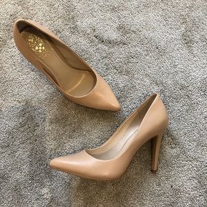 Nude Vince Camuto heel
